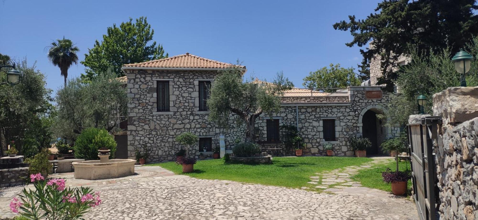 אפרטהוטל קלמאטה Polas Residencies מראה חיצוני תמונה